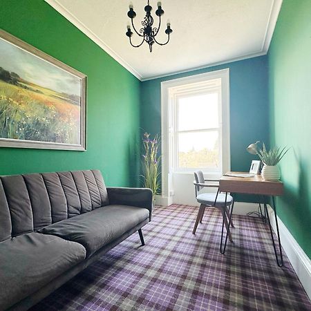 Rosebank House - 12 Guests, 6 Ensuite Bedrooms, Ev Point, Games Rooms, Wood Burner, Pet Friendly! Blairgowrie and Rattray Exteriör bild